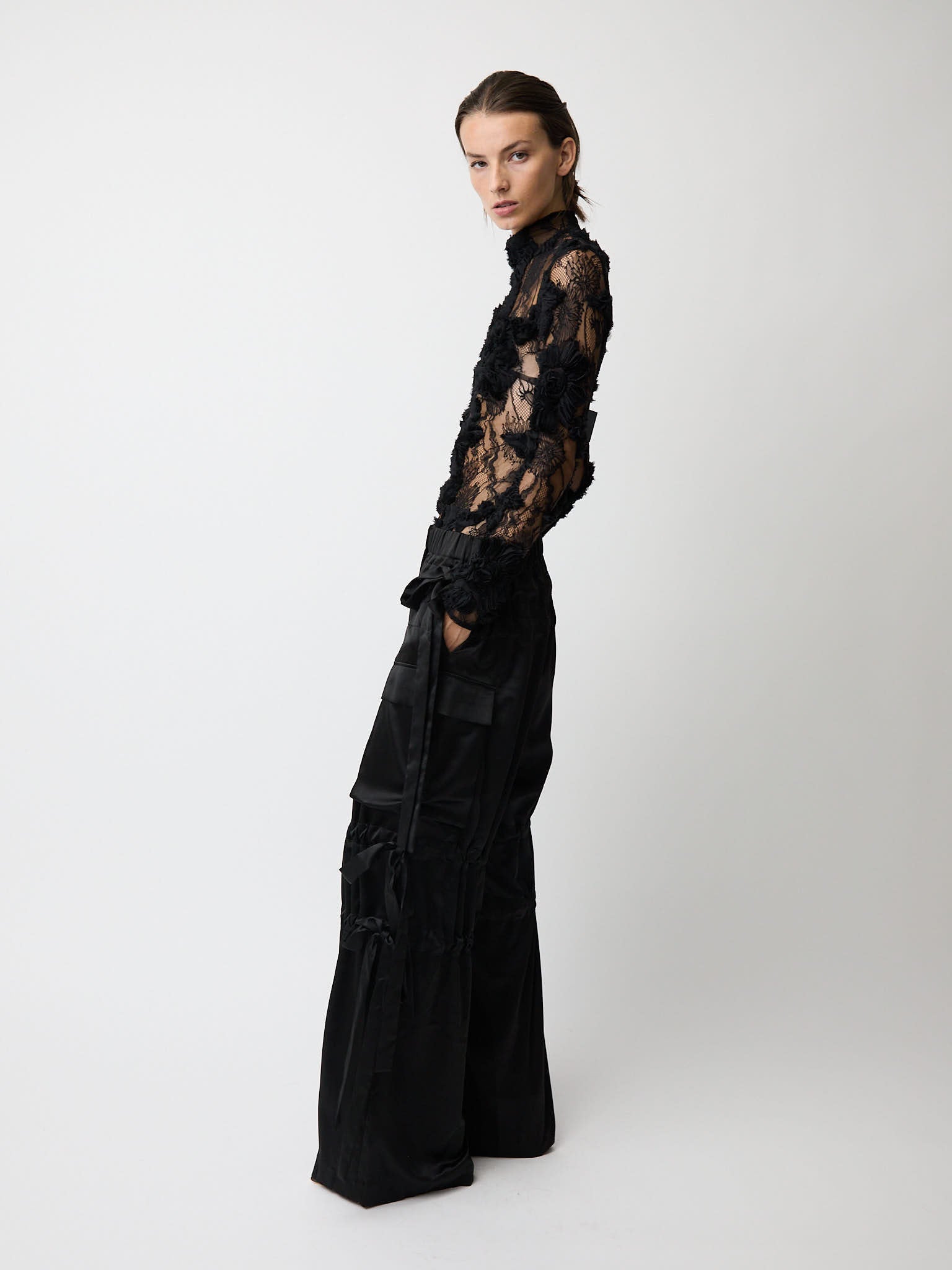 The Freja top in black lace