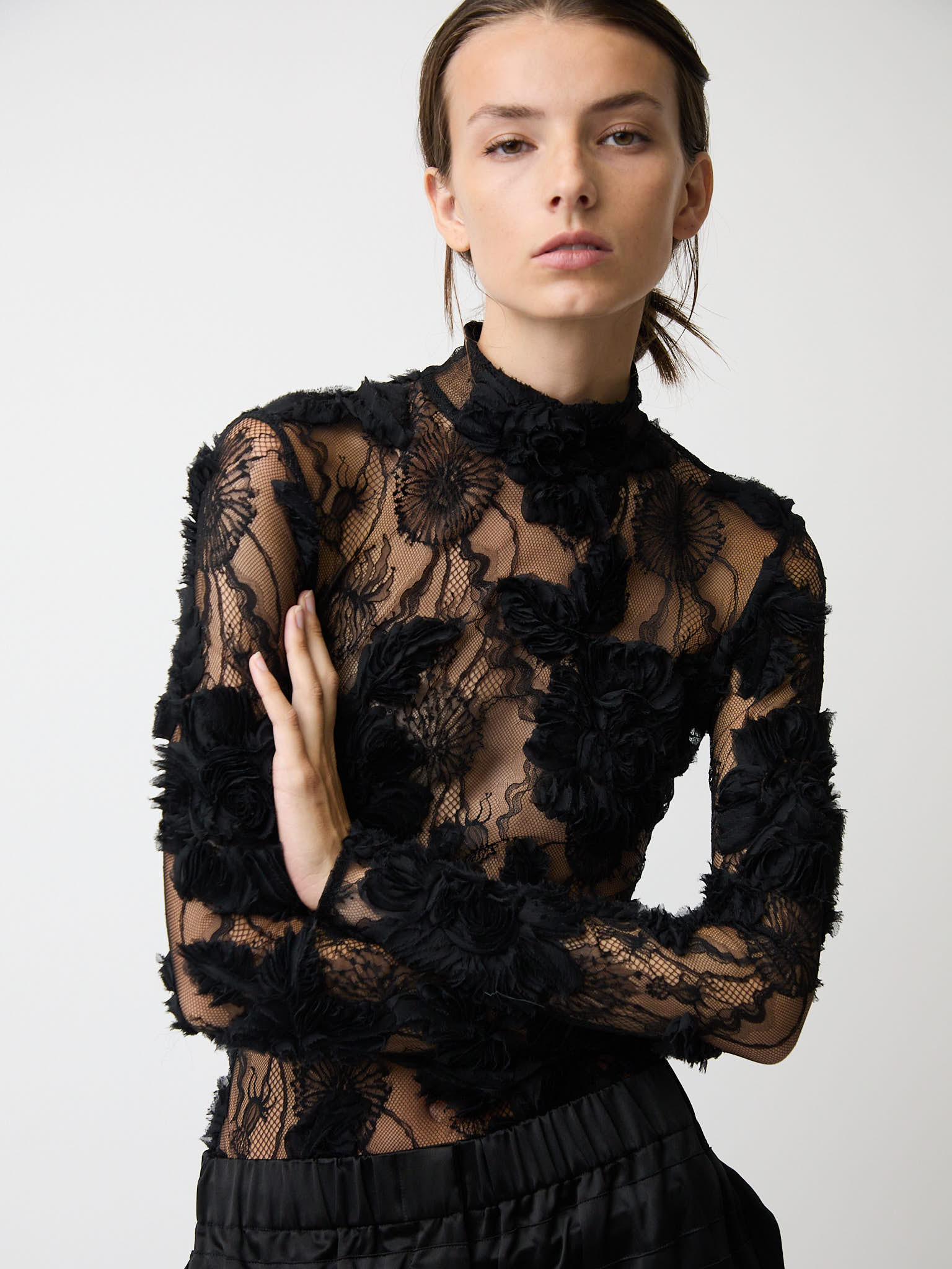 The Freja top in black lace