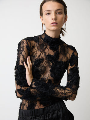 The Freja top in black lace