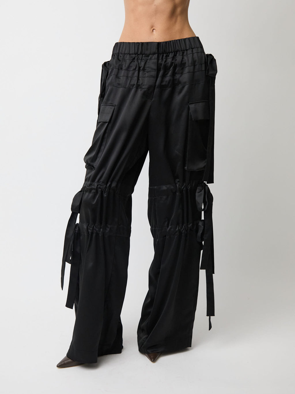 The Odin tie trousers in satin