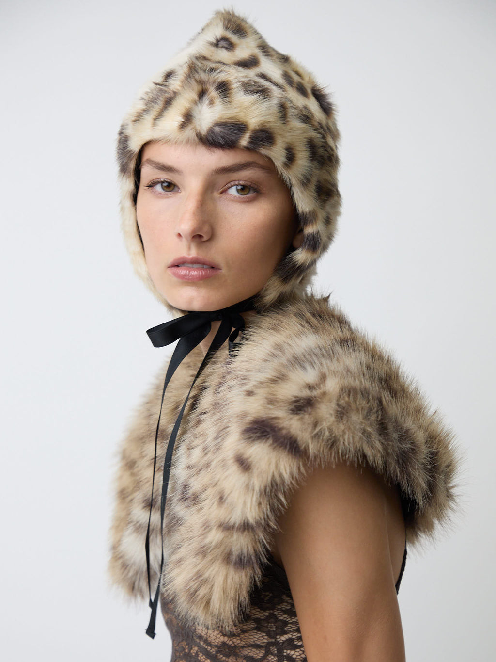 The headdress in faux lynx