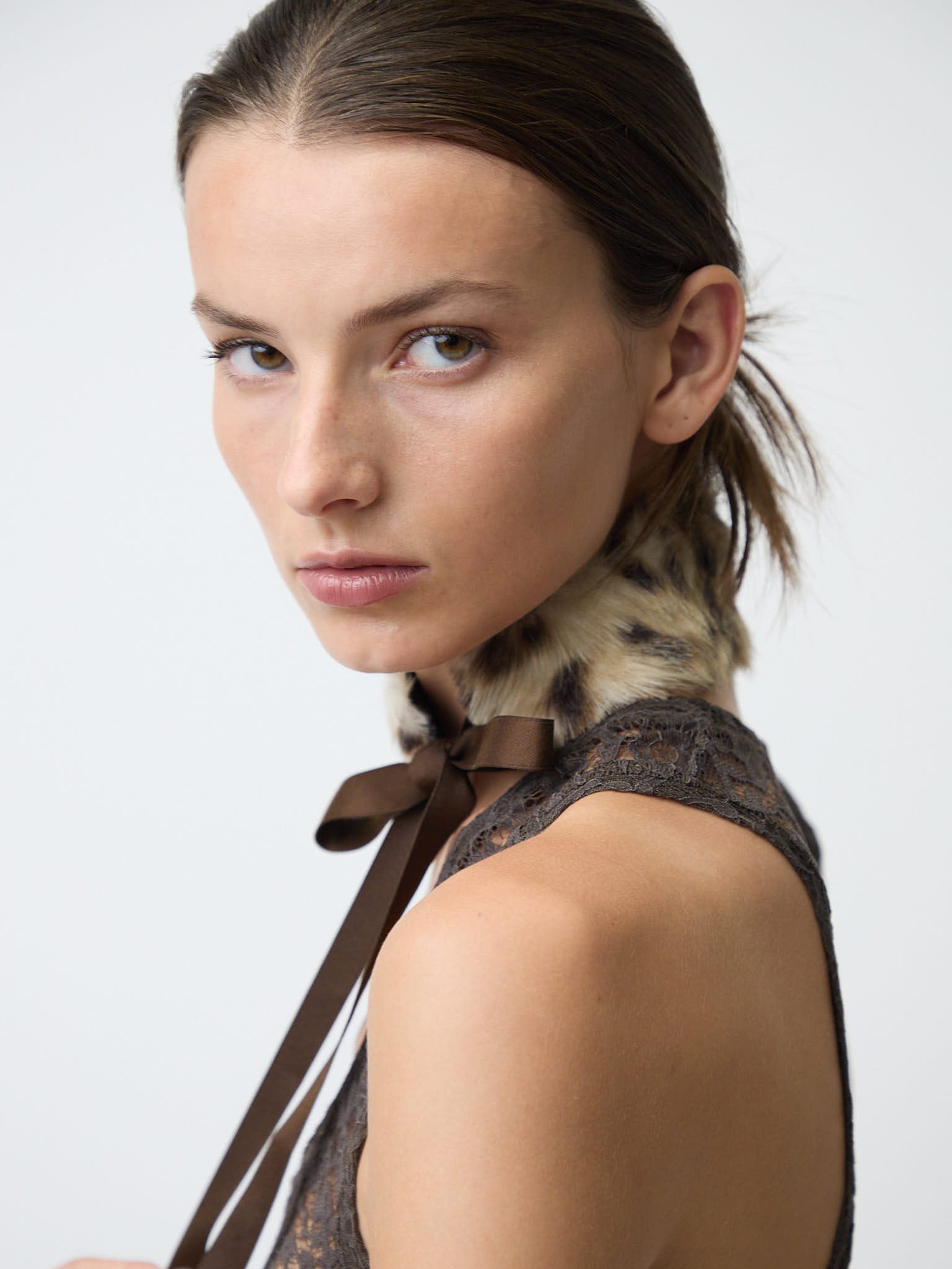 The small choker in faux fur