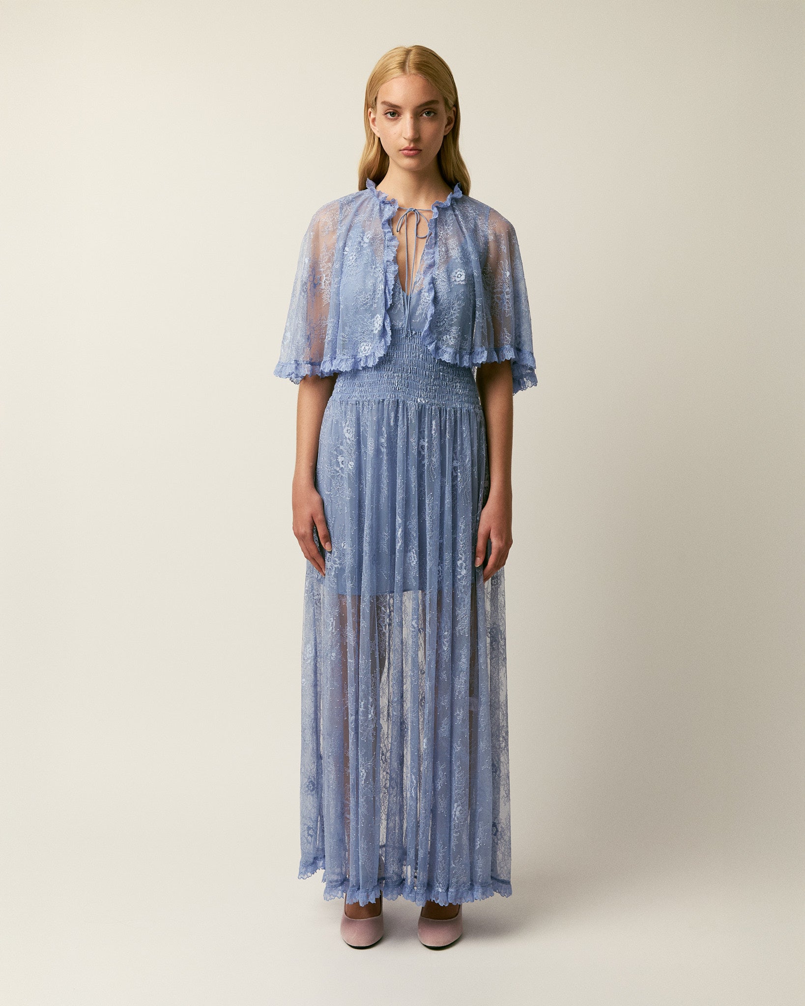 The Tissy gown in lace