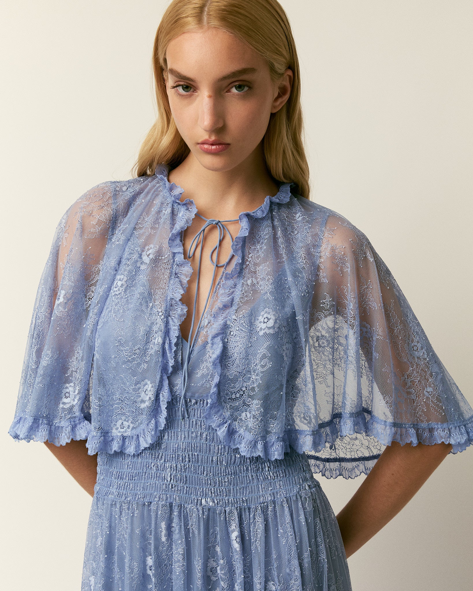 The Tissy gown in lace