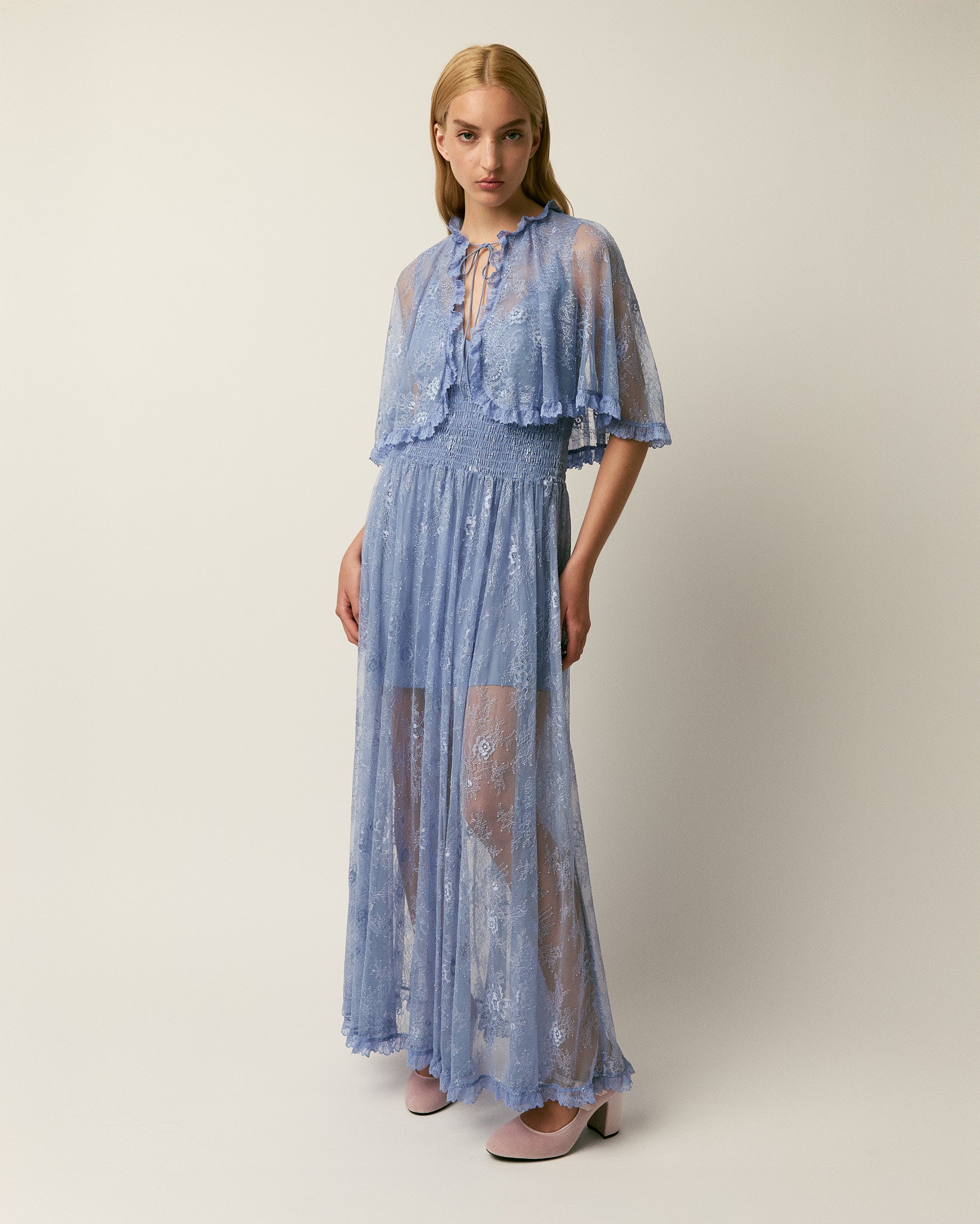 The Tissy gown in lace