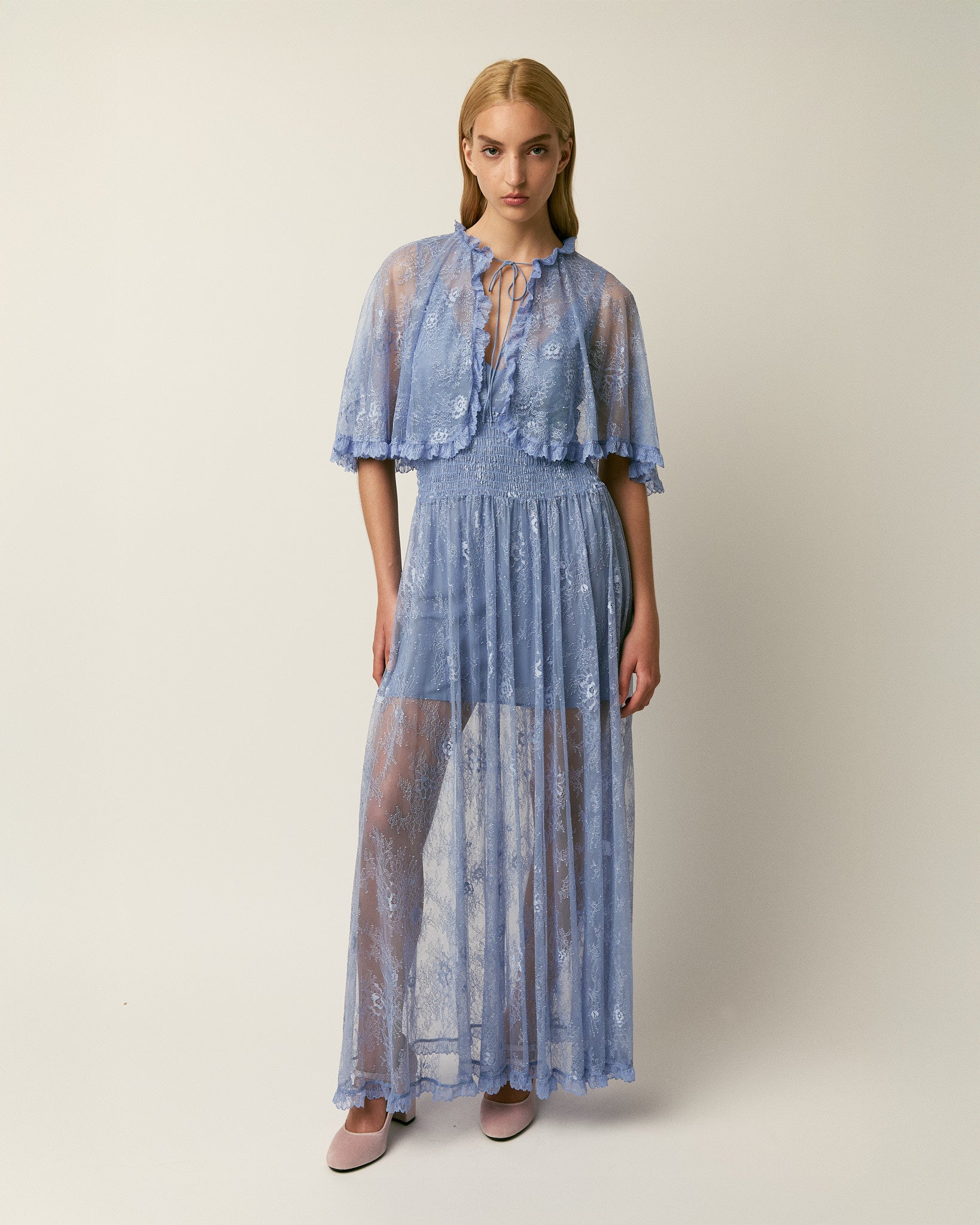 The Tissy gown in lace