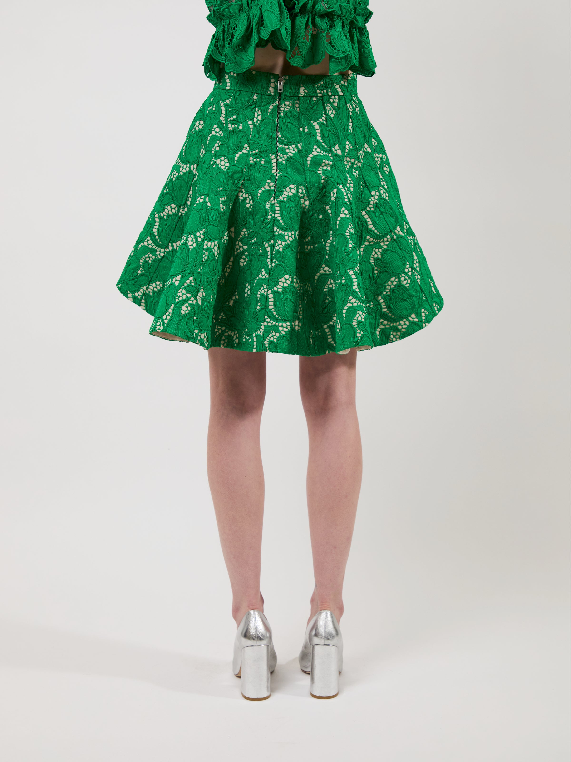 The Kalle skirt in guipure lace