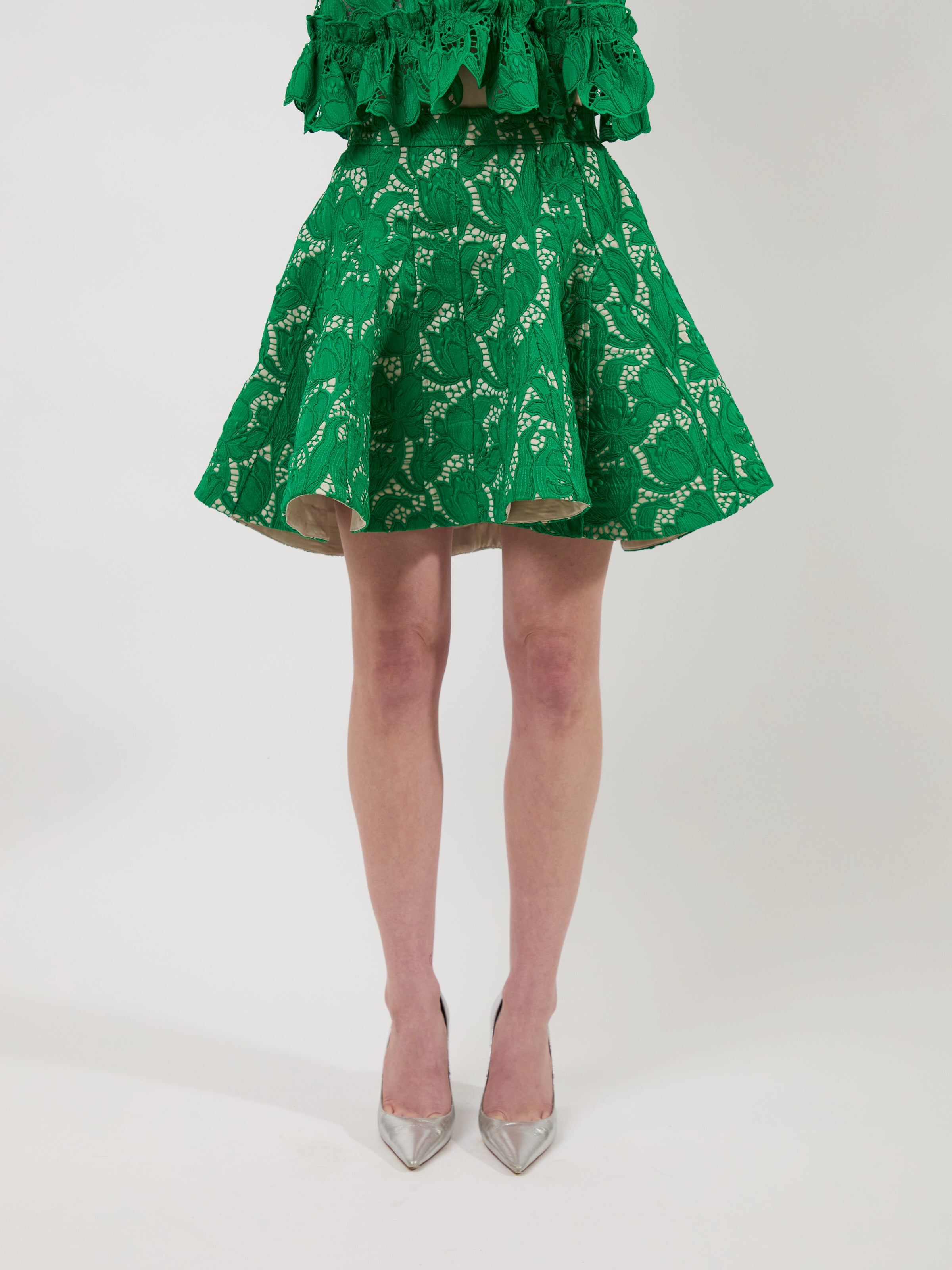 The Kalle skirt in guipure lace