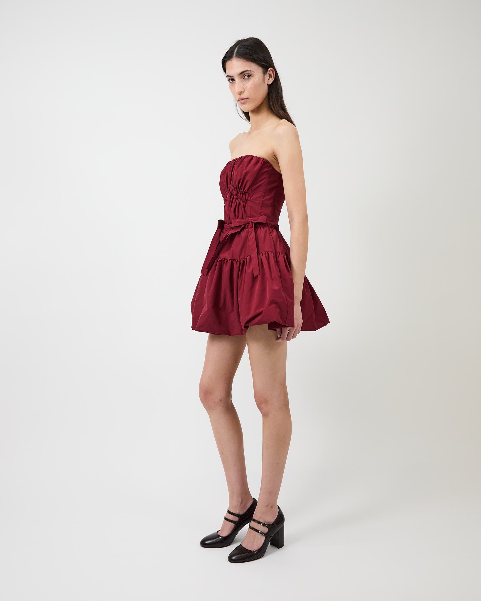 The Kamilla dress in burgundy tech taffeta