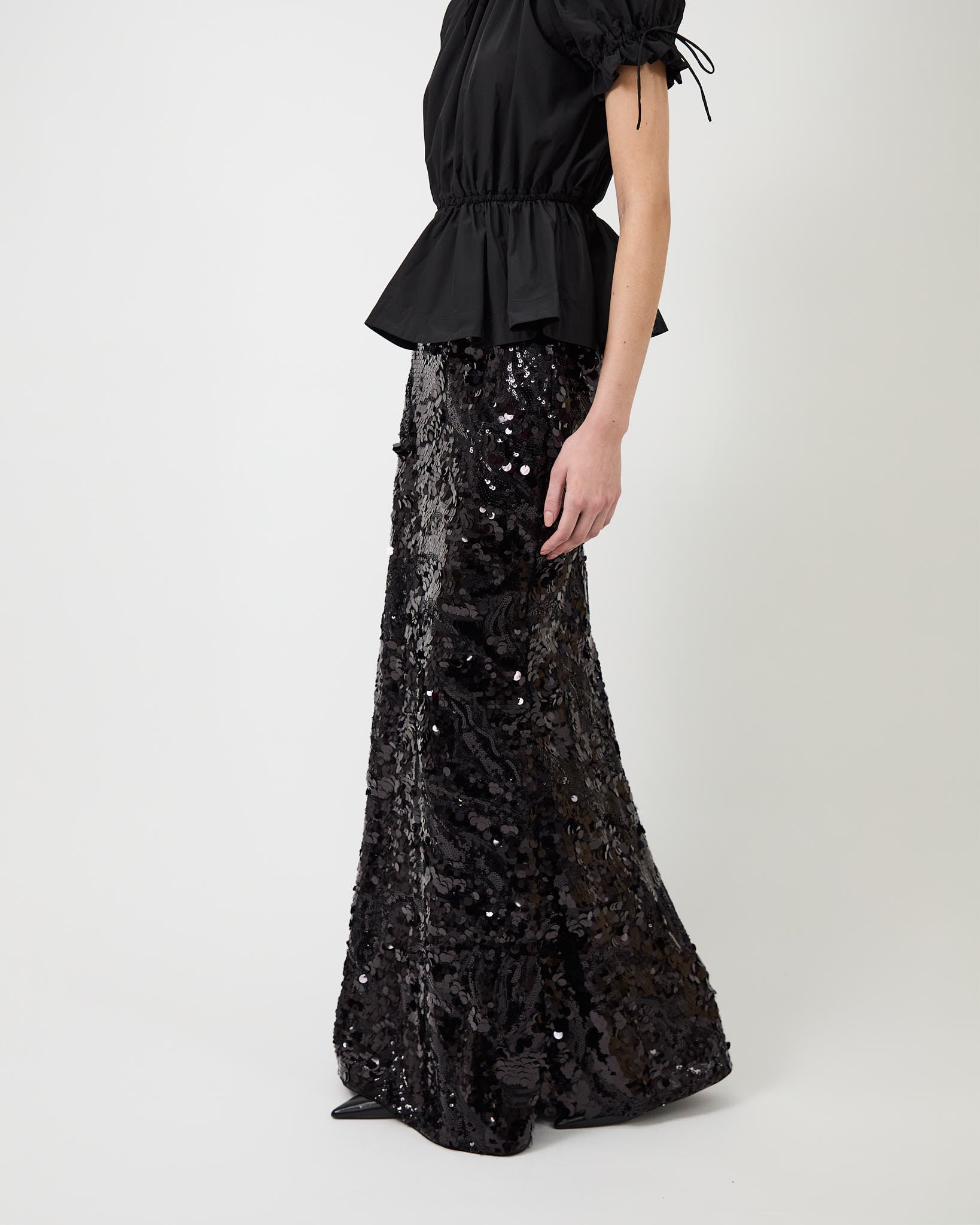 The Johanne skirt in black