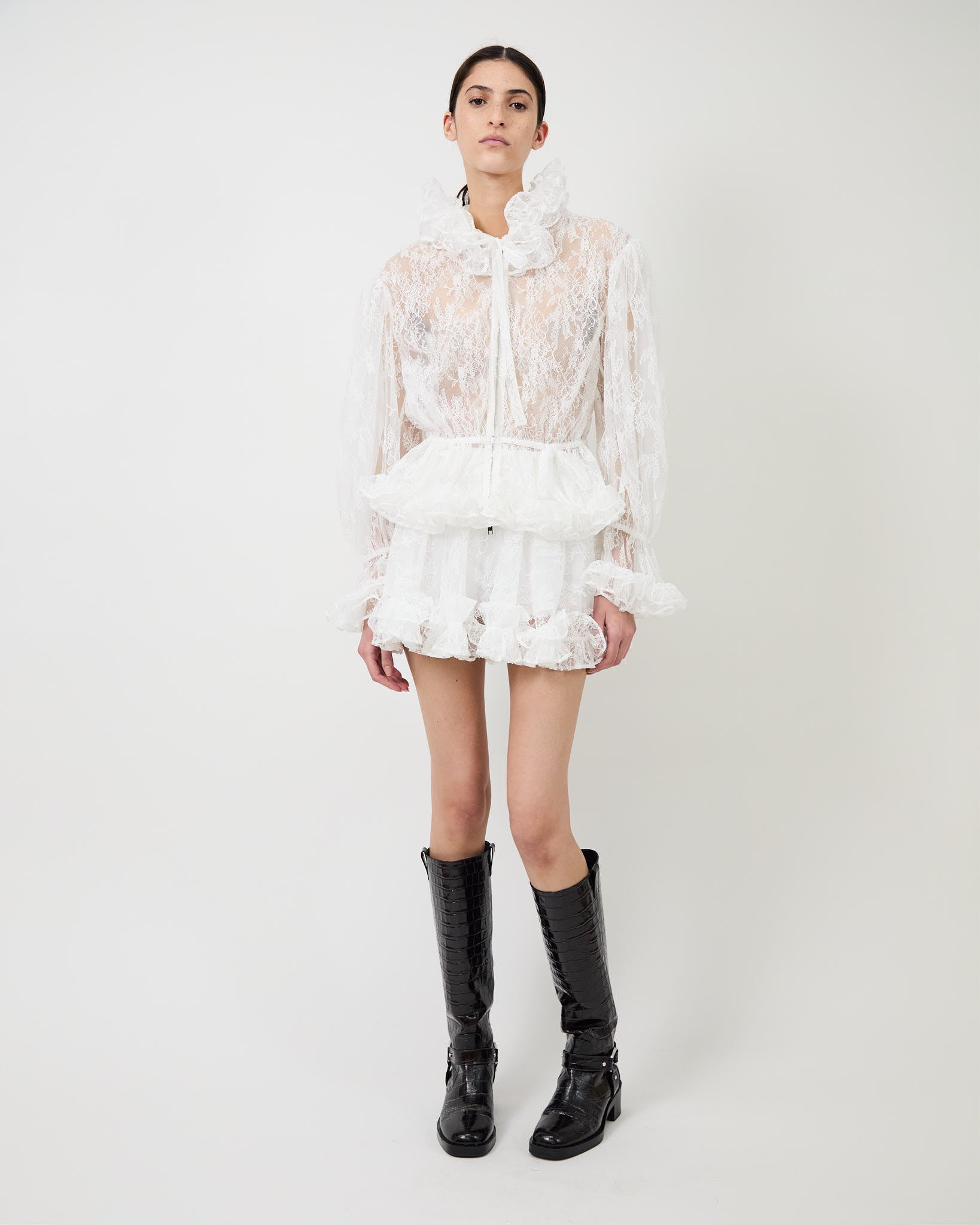 The Elisa jacket in cream lace