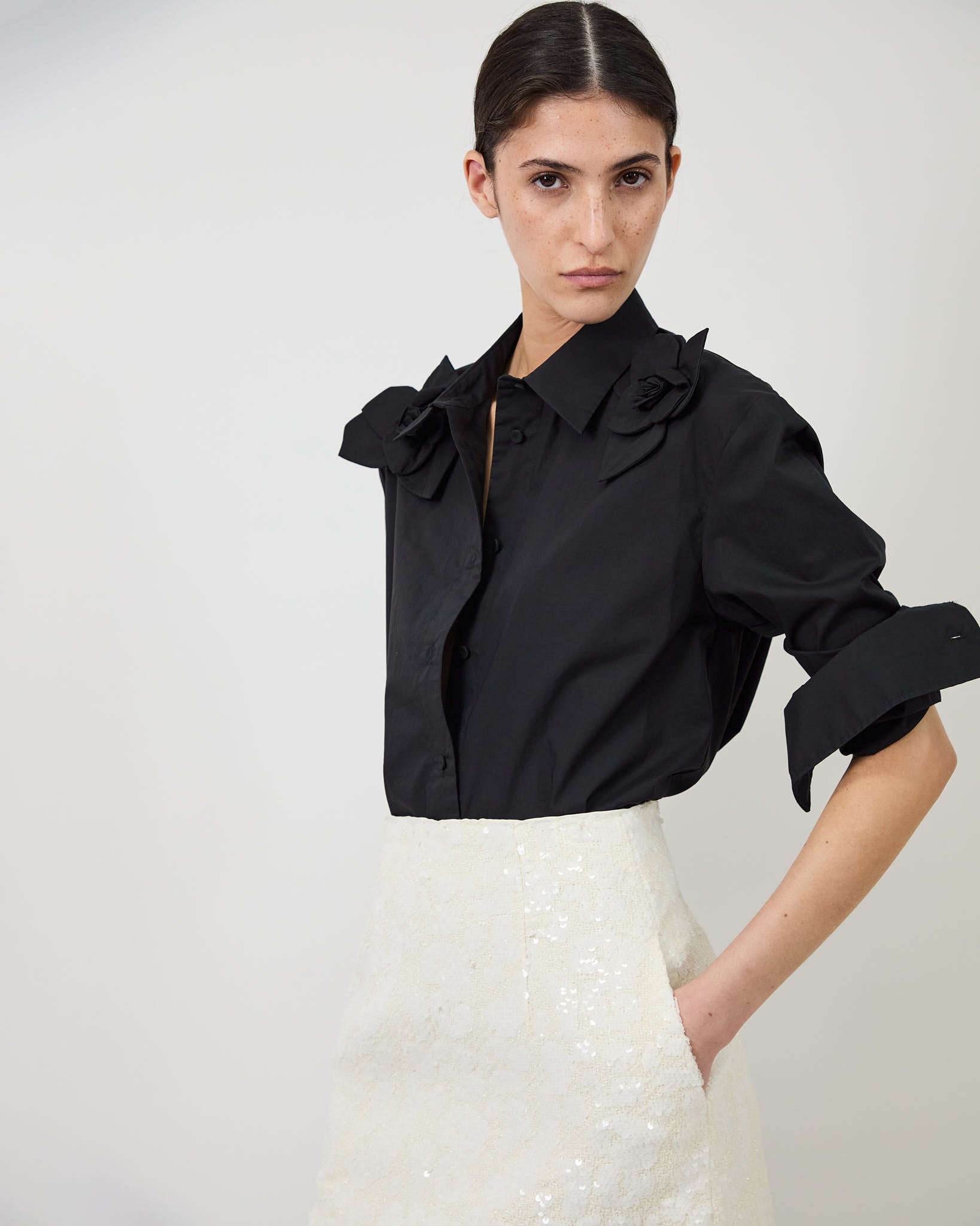 The Flor shirt in black