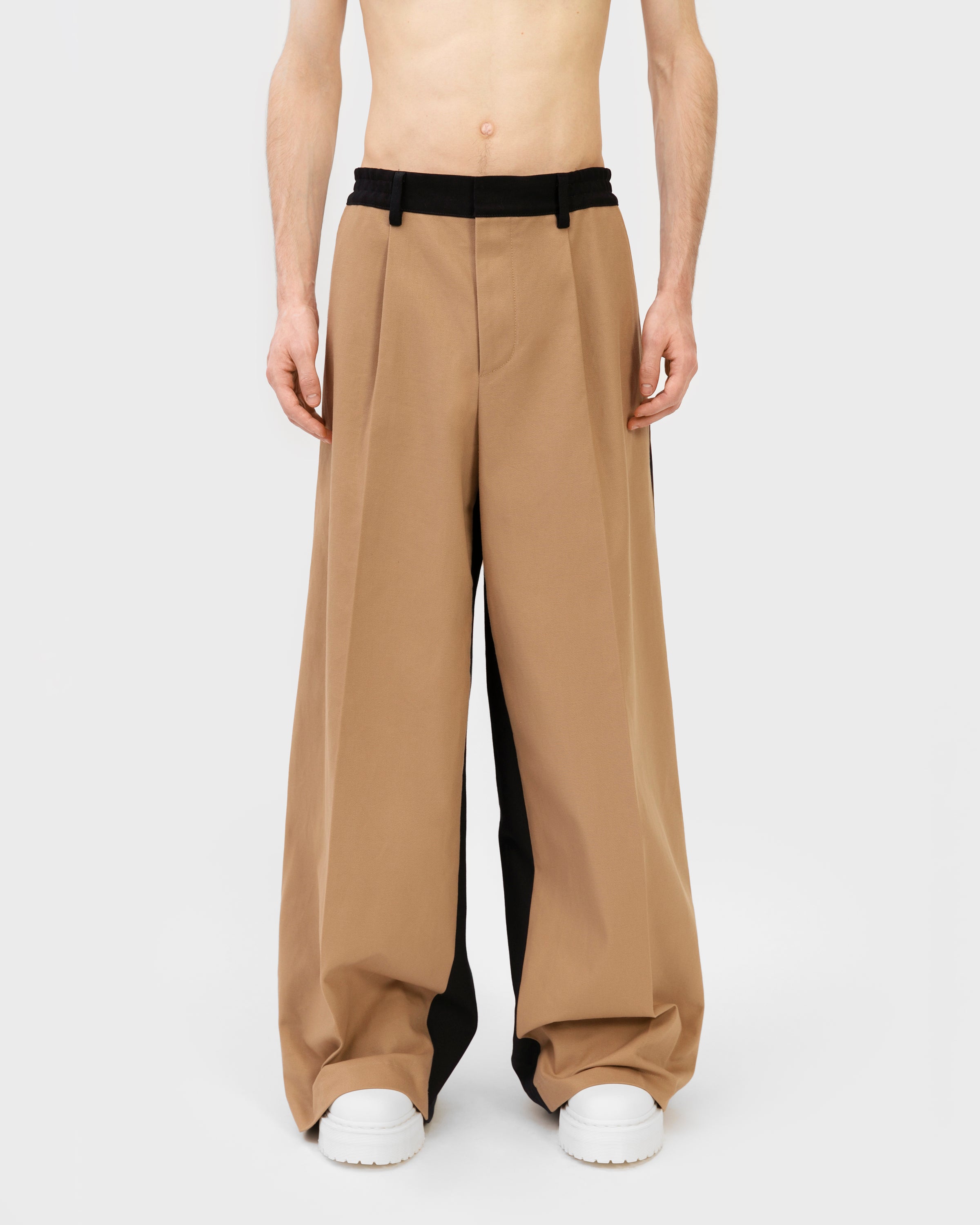 The two-toned Tate pants