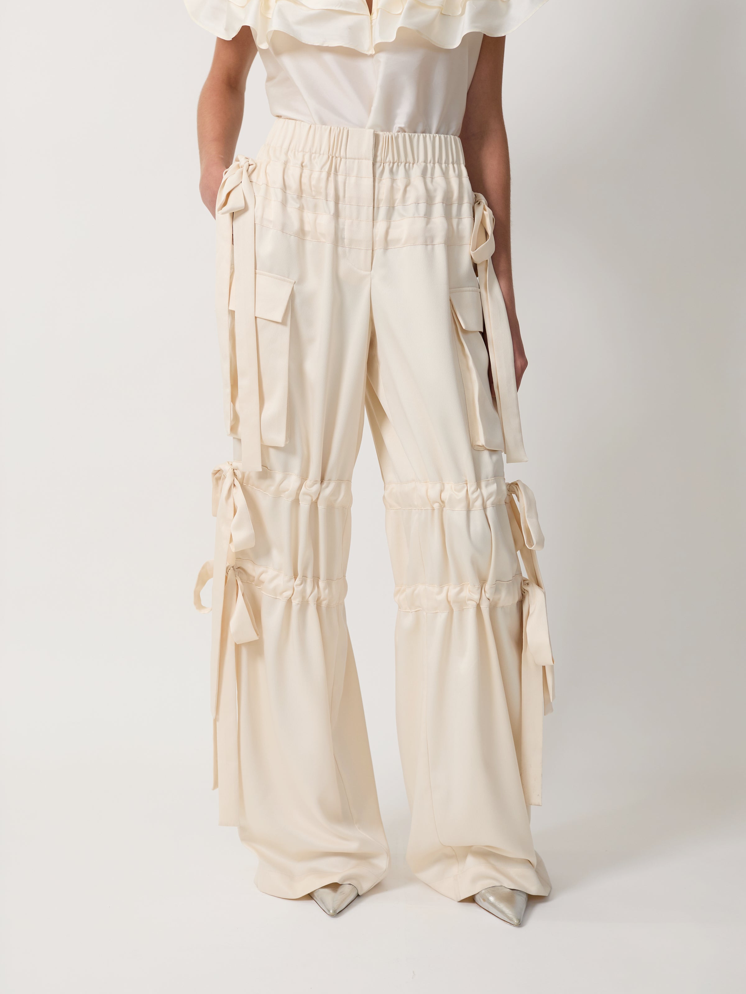 The Odin trousers in cream satin
