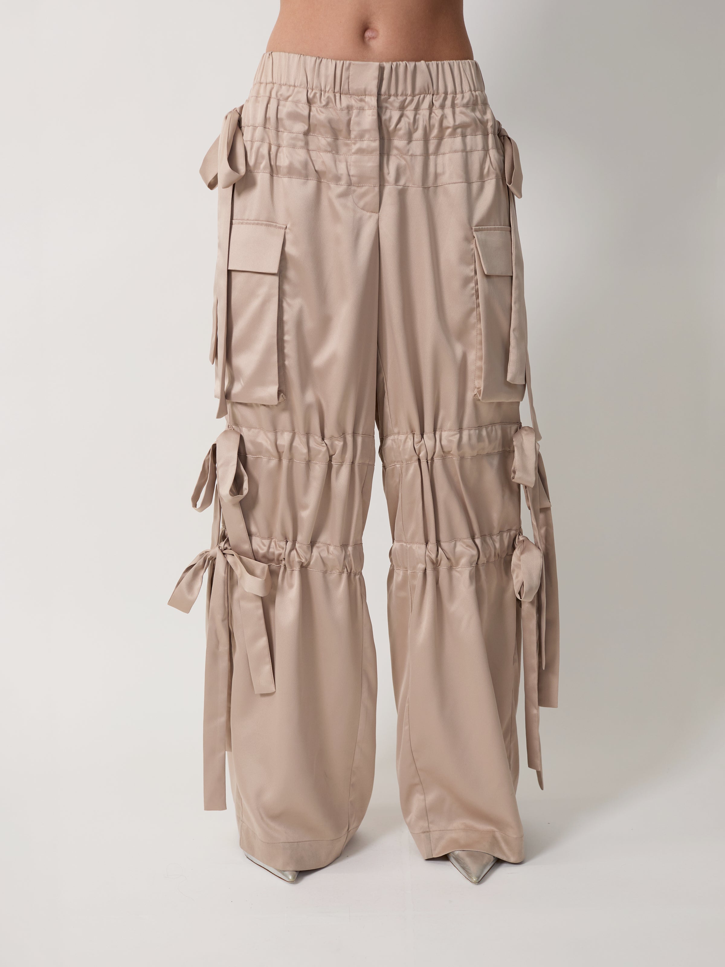The Odin trousers in taupe satin