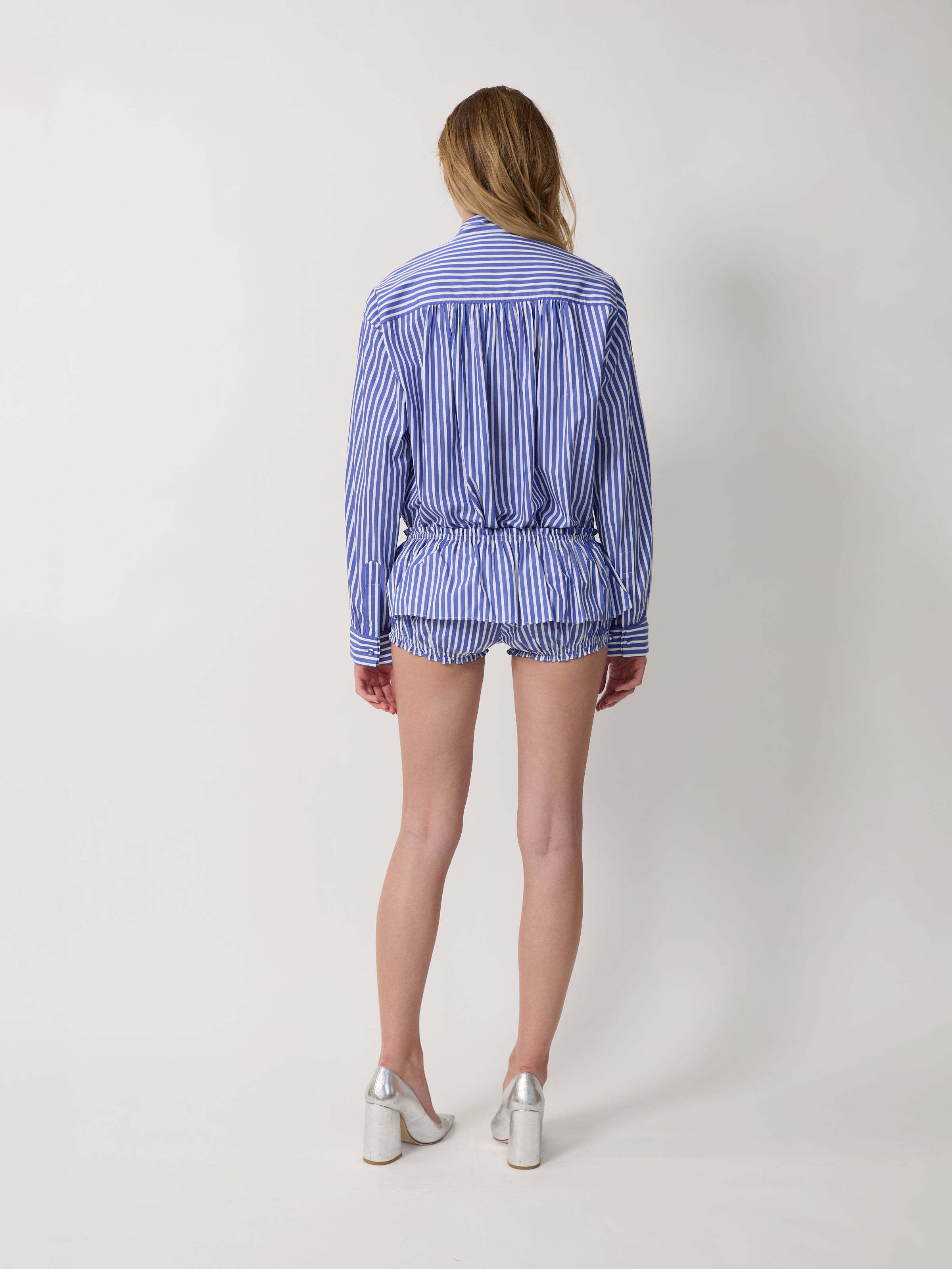 The tied Flor shirt in blue