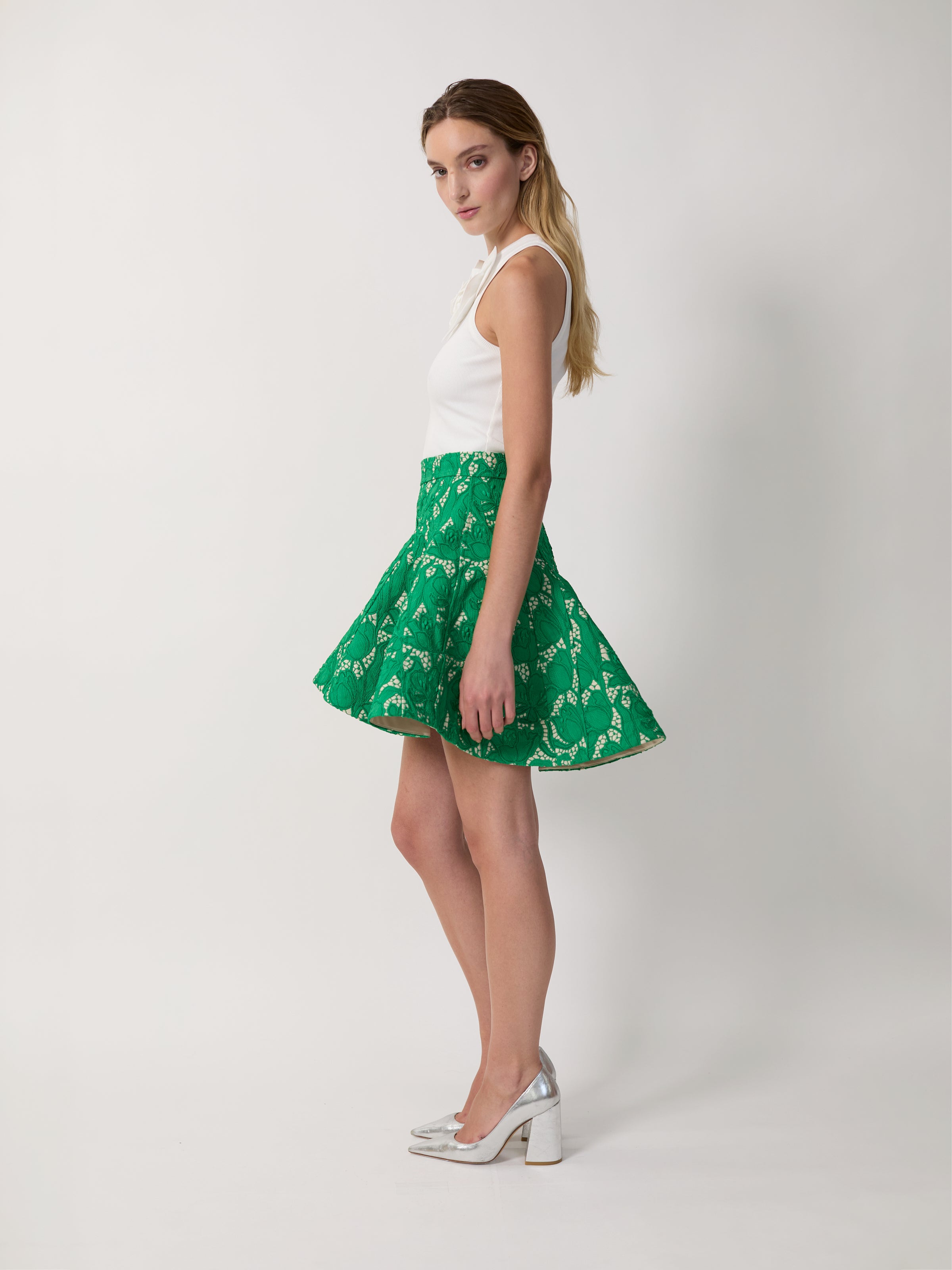 The Kalle skirt in guipure lace