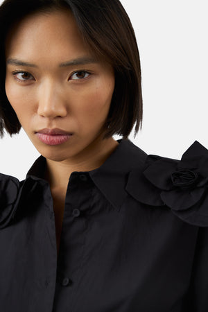 The Flor shirt in black