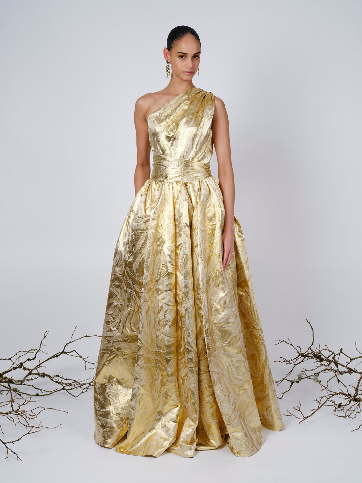 The Bianca gown in gold