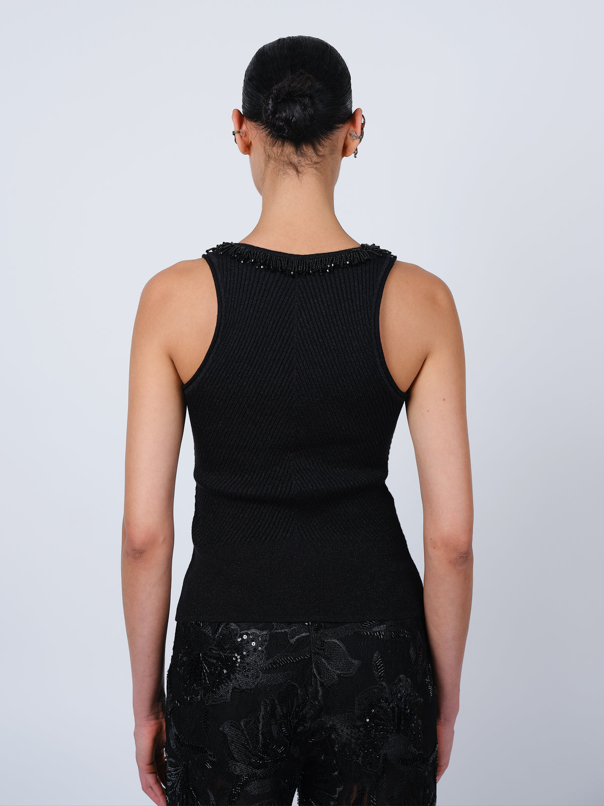 The Lia top in black