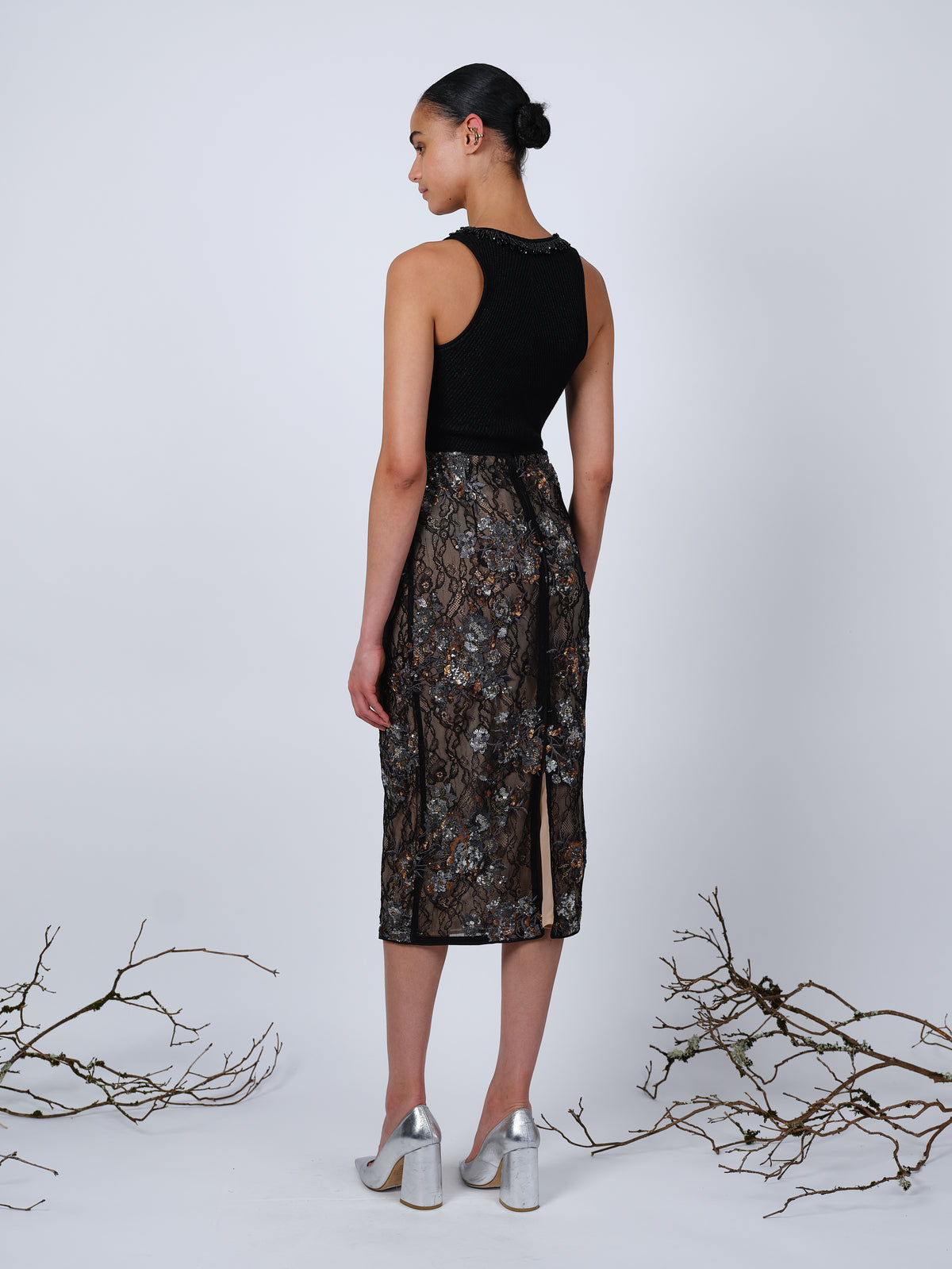 The Clarissa pencil skirt in embroidered lace