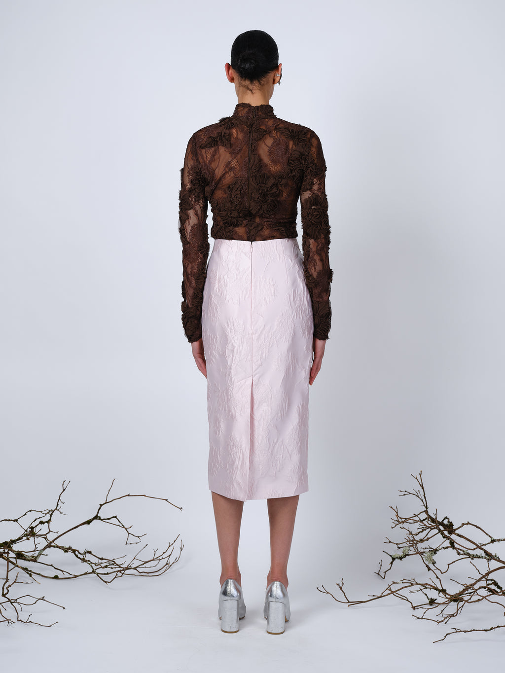 The Clarissa pencil skirt in pale pink brocade
