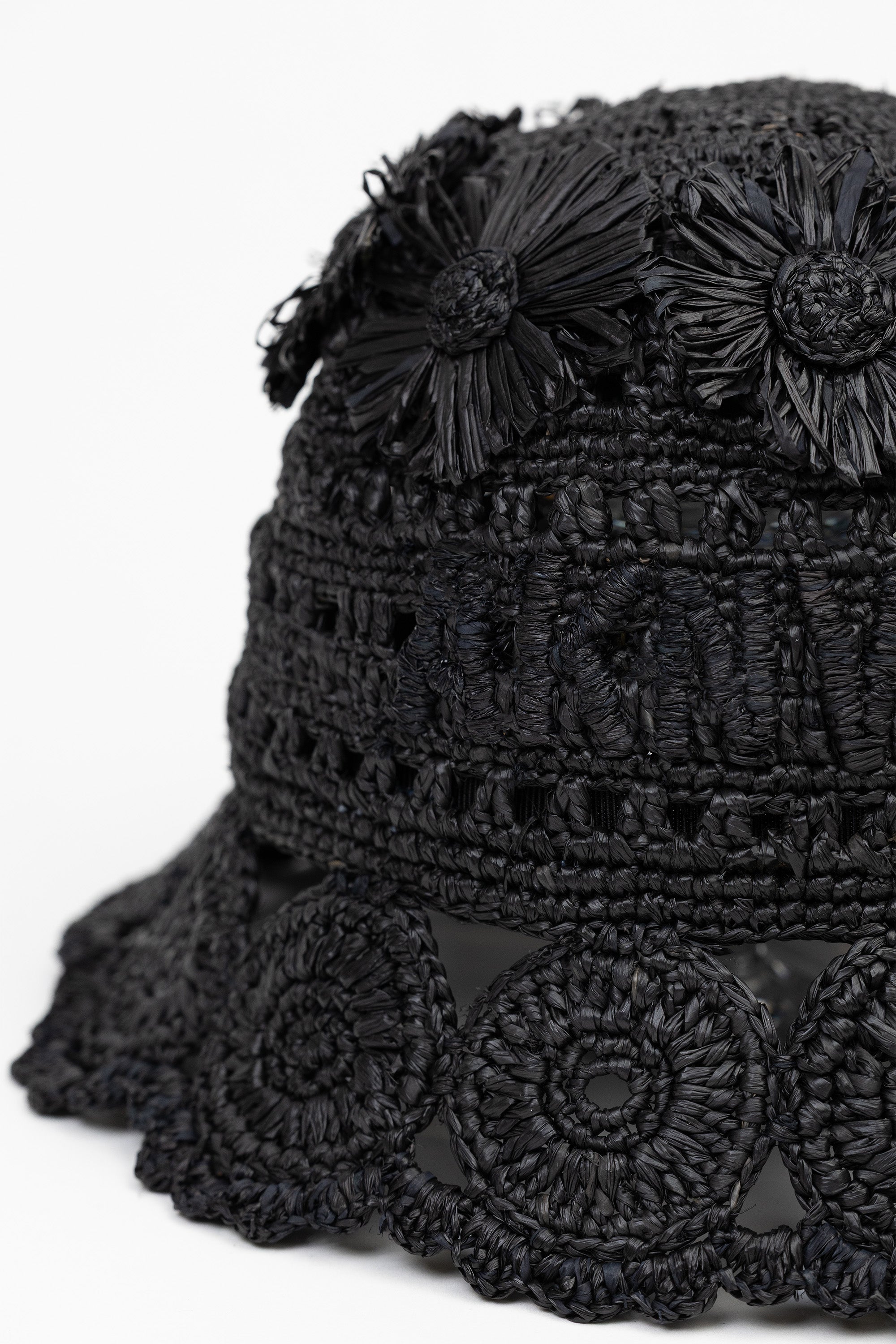 The Cass raffia bucket hat in black – Aknvas