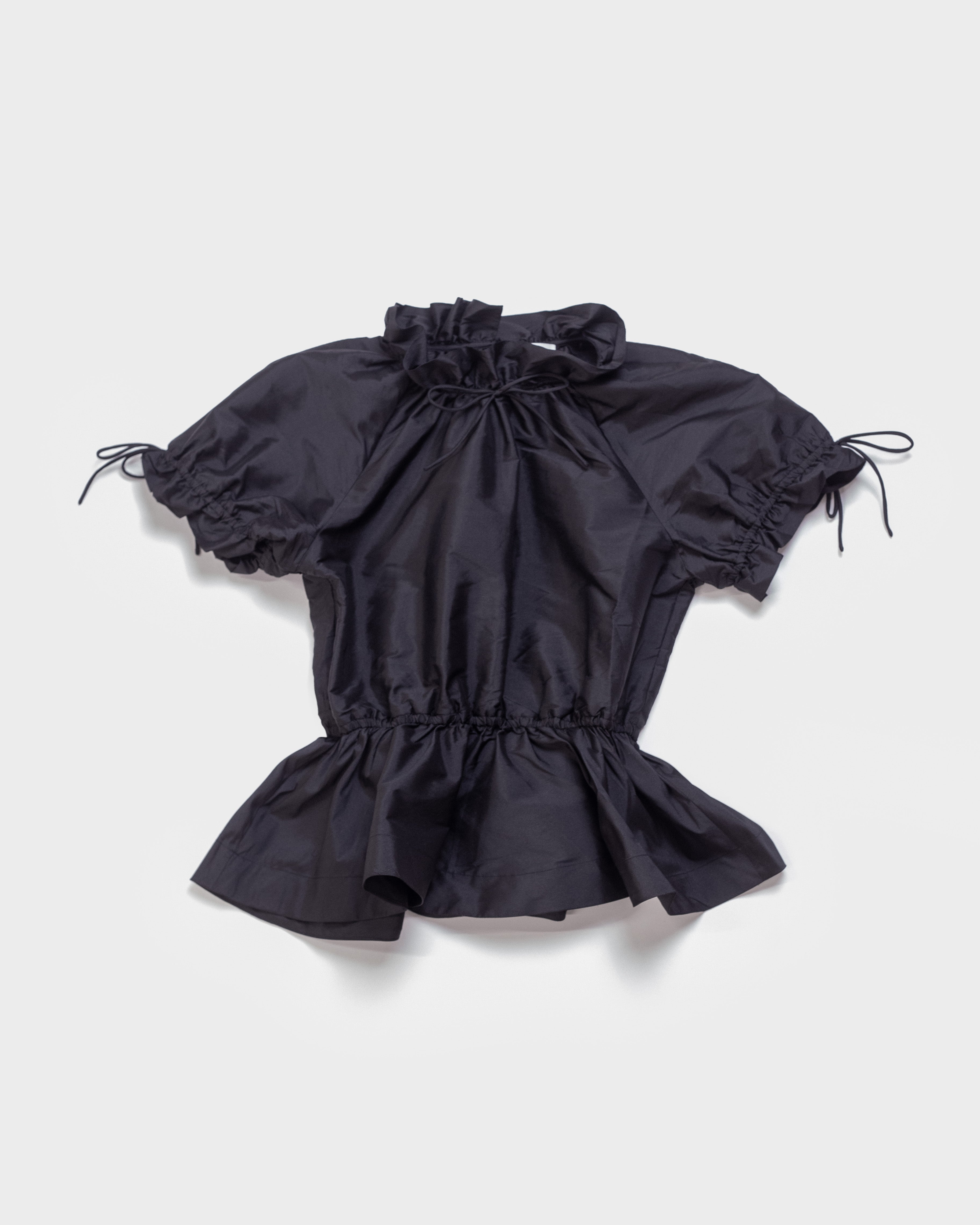 The Rosalina blouse in black