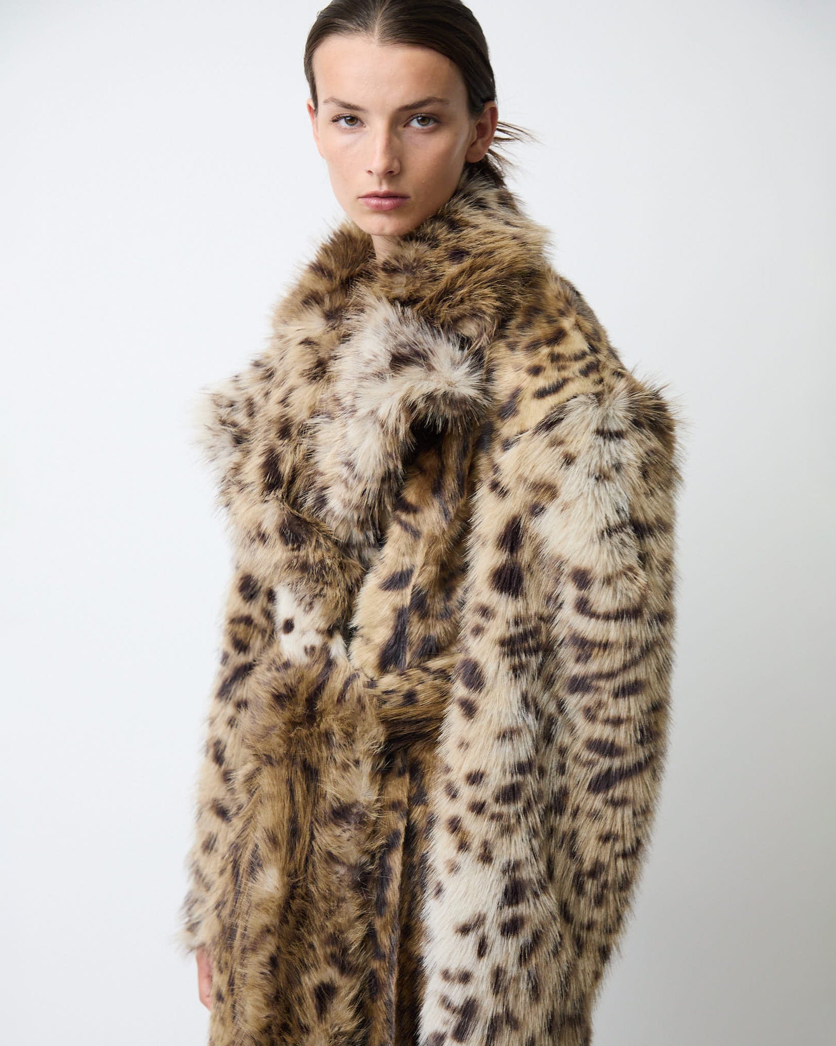 The Kassel coat in faux lynx – Aknvas