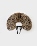 The lynx fur collar