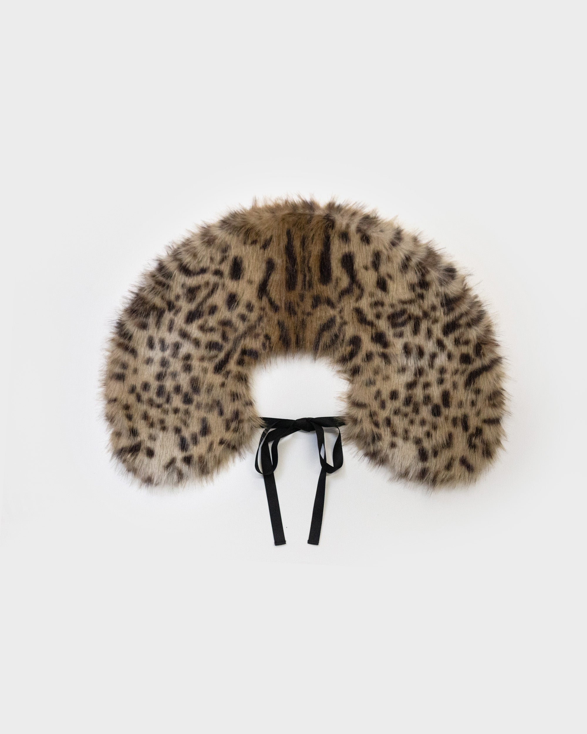 The lynx fur collar