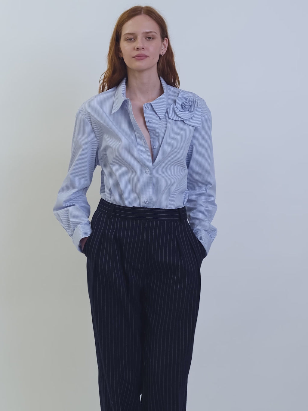 The Flor shirt in sky blue pinstripe
